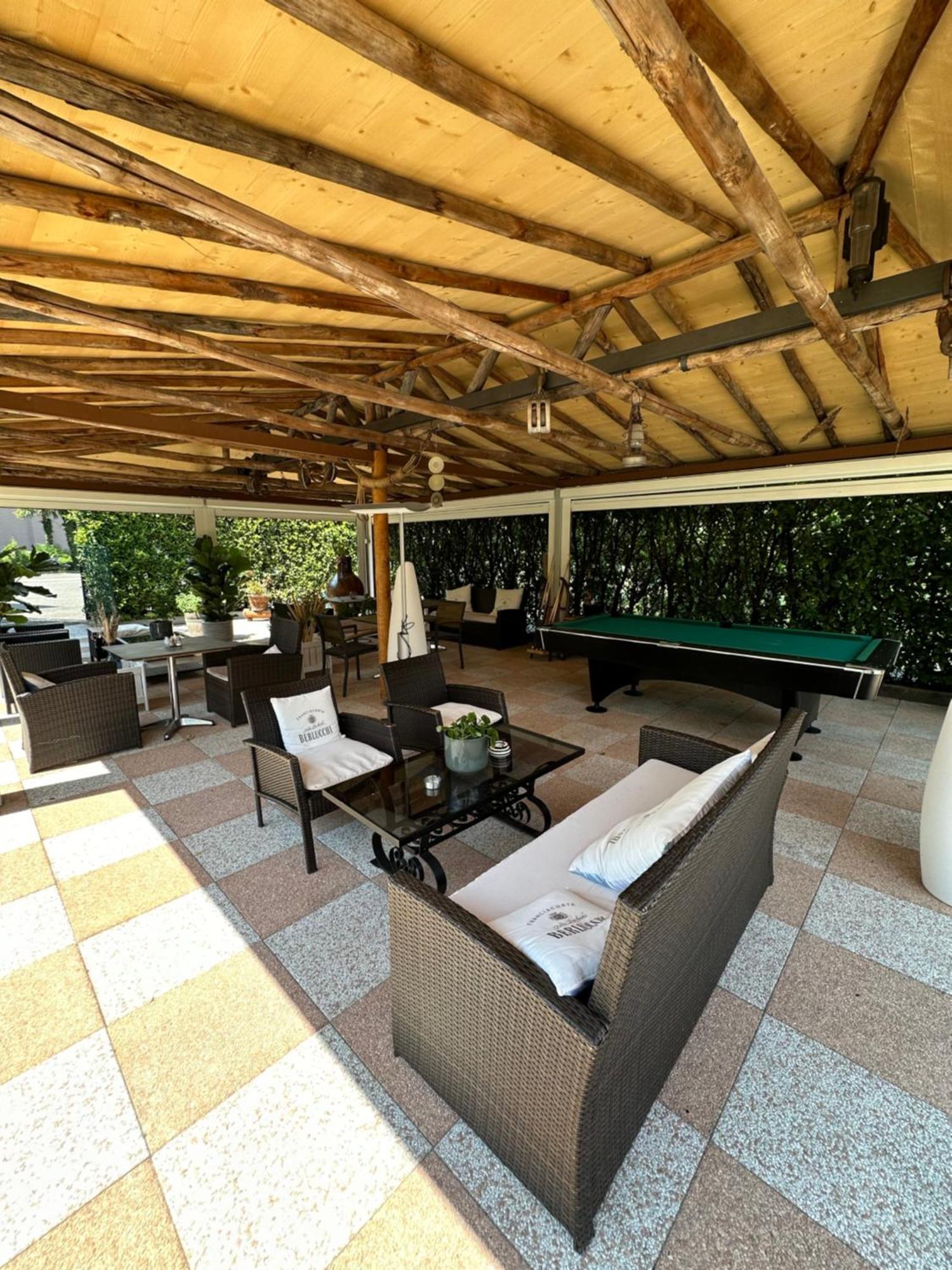 Hotel Tiziana Losone Exterior photo