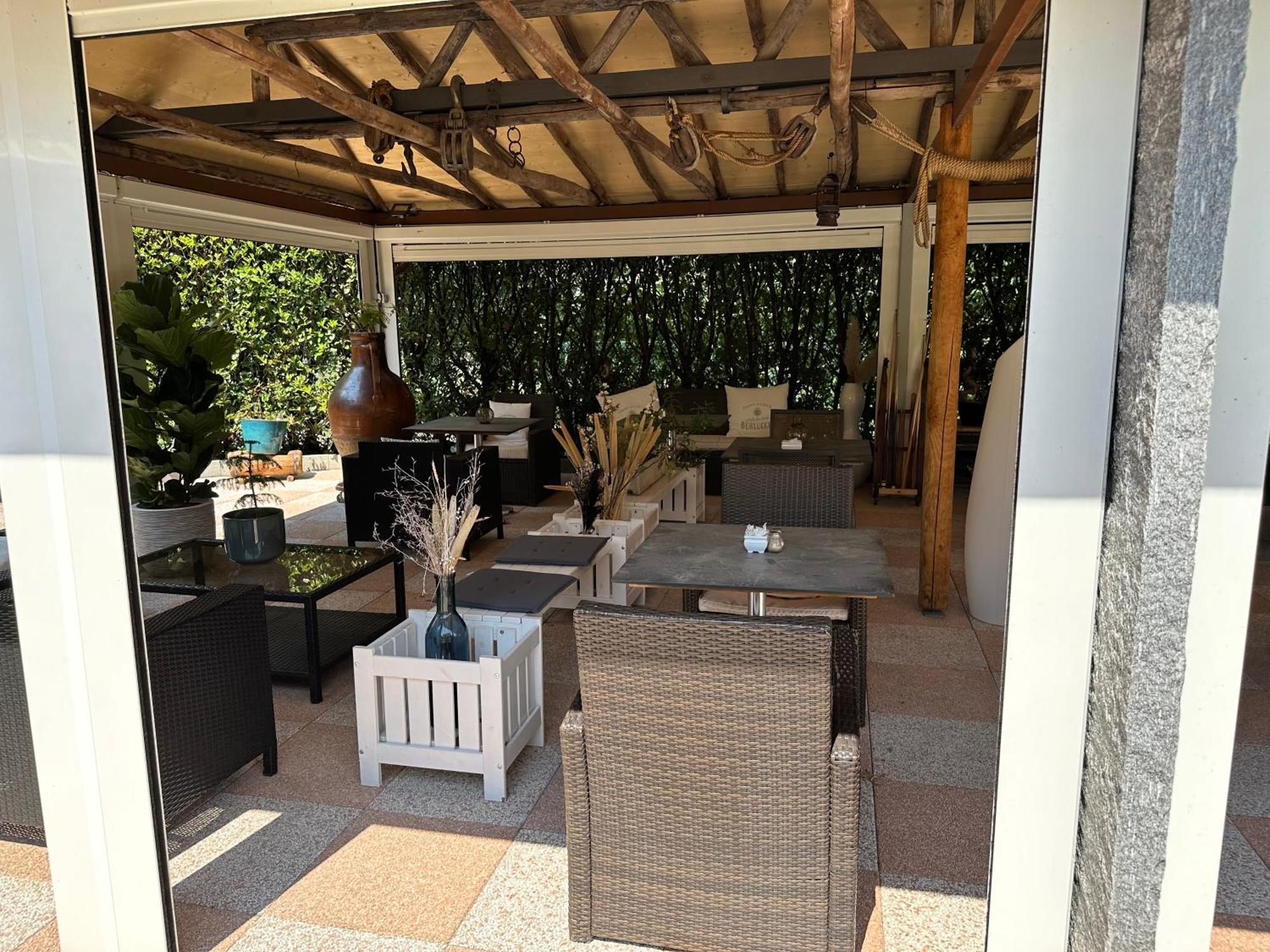Hotel Tiziana Losone Exterior photo